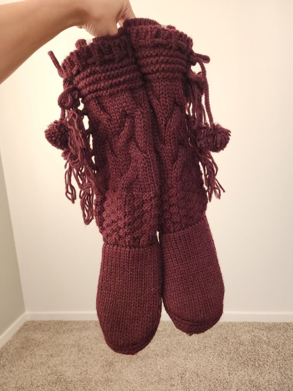 UGG maroon port red heather knit sock slippers XS/S